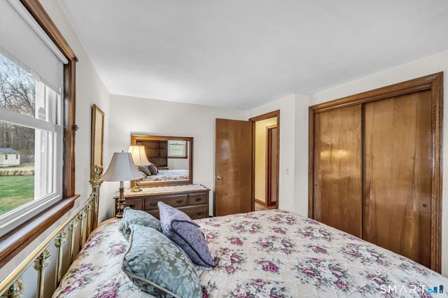 21 Riviera Drive, Enfield, CT 06082