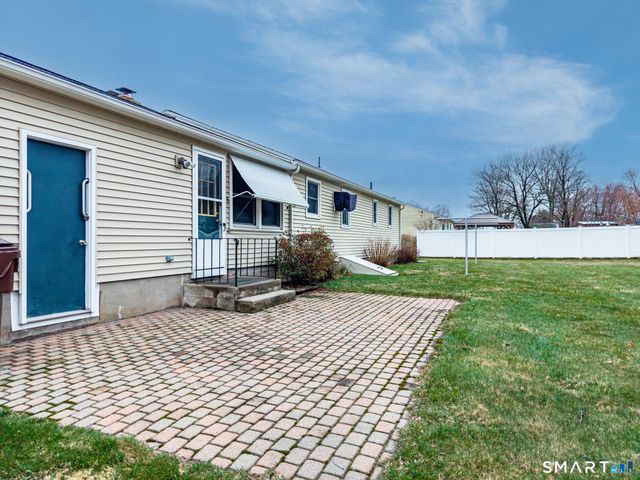 21 Riviera Drive, Enfield, CT 06082
