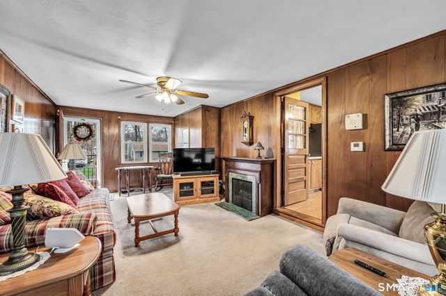 21 Riviera Drive, Enfield, CT 06082