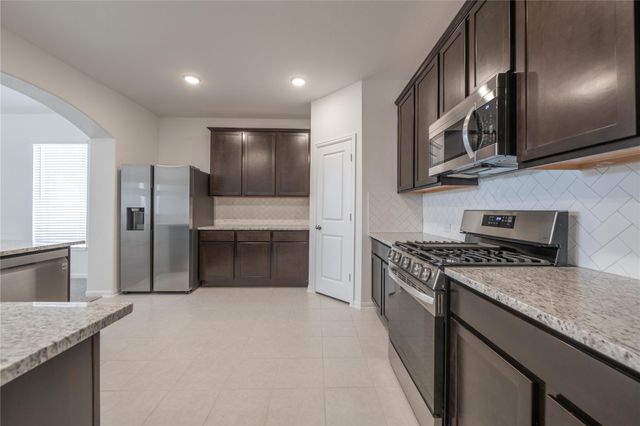 313 Sonbria PASS, Liberty Hill, TX 78642