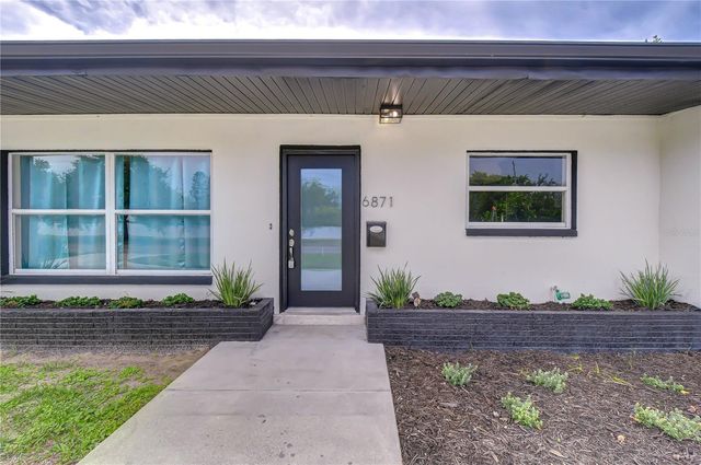6871 4TH STREET S, St Petersburg, FL 33705