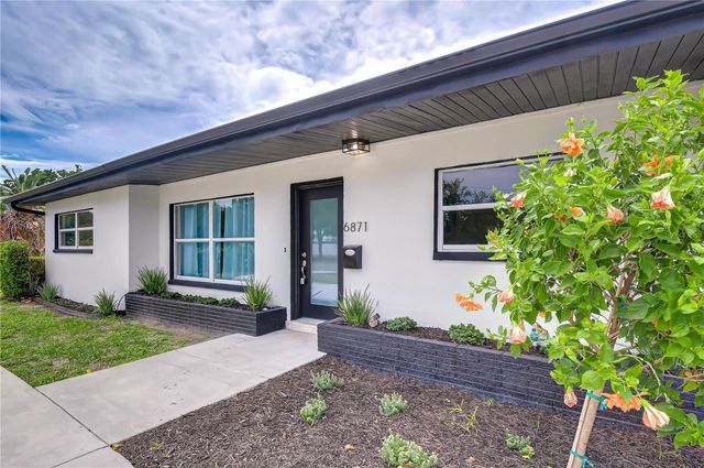 6871 4TH STREET S, St Petersburg, FL 33705
