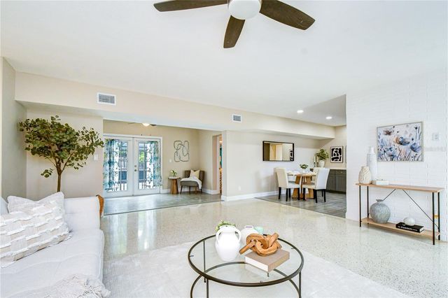 6871 4TH STREET S, St Petersburg, FL 33705