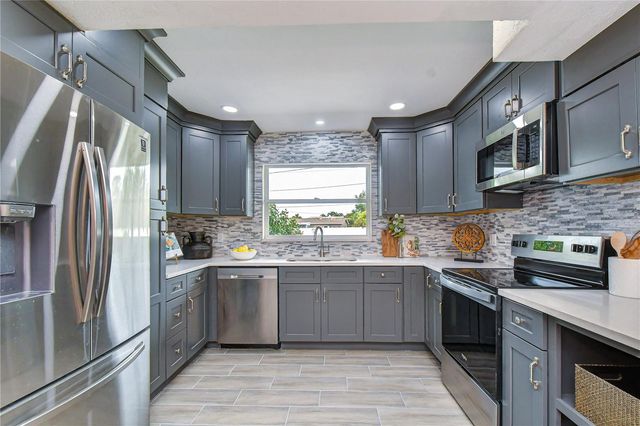 6871 4TH STREET S, St Petersburg, FL 33705
