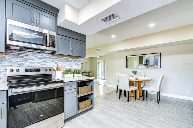 6871 4TH STREET S, St Petersburg, FL 33705