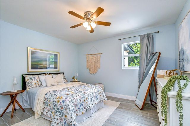 6871 4TH STREET S, St Petersburg, FL 33705