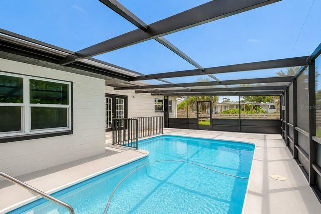 6871 4TH STREET S, St Petersburg, FL 33705