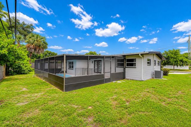 6871 4TH STREET S, St Petersburg, FL 33705