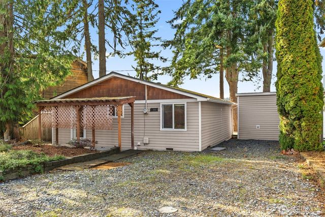 3130 Steamboat Island Road NW, Olympia, WA 98502