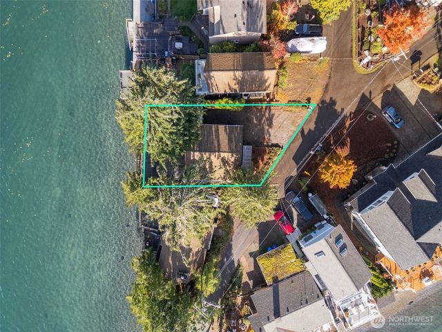 3130 Steamboat Island Road NW, Olympia, WA 98502