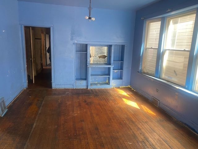 6643 S Wood Street, Chicago, IL 60636