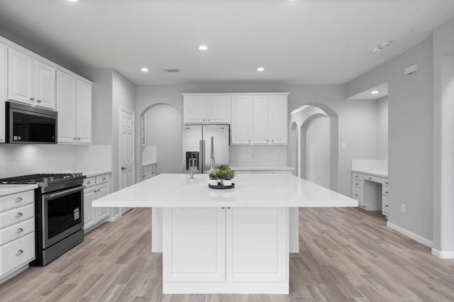 15 Patina Pines Place, The Woodlands, TX 77381