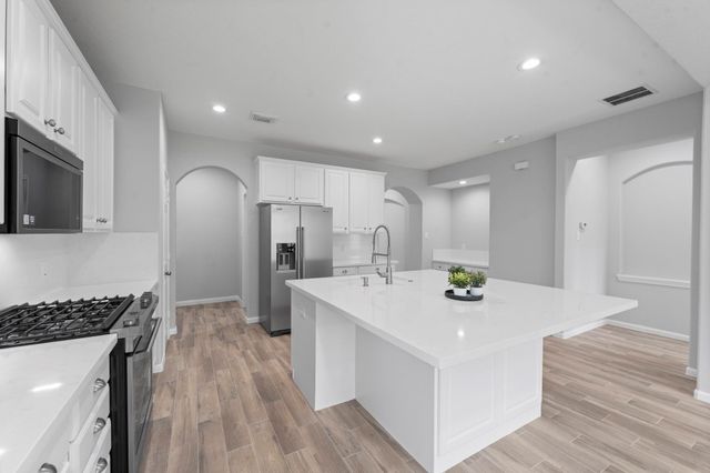 15 Patina Pines Place, The Woodlands, TX 77381