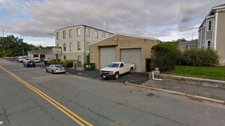 142 W Boylston Dr, Worcester, MA 01606