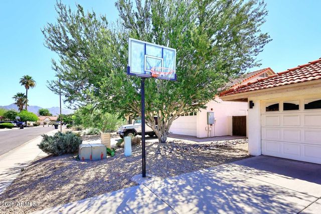 9079 E Davenport Drive, Scottsdale, AZ 85260