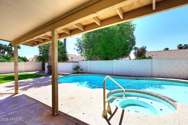 9079 E Davenport Drive, Scottsdale, AZ 85260