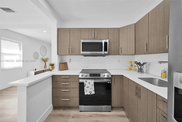 6540 SW 4th St 6540, Miami, FL 33144