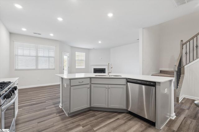 314 E Compass Way, Easley, SC 29640