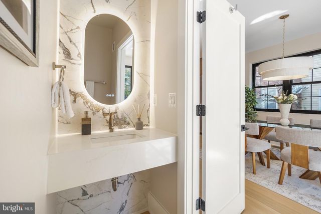 4414 HARRISON ST NW, Washington, DC 20015