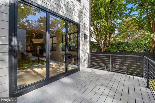 4414 HARRISON ST NW, Washington, DC 20015