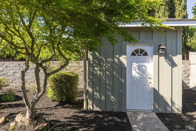 1184 Jerome Way, Napa, CA 94558