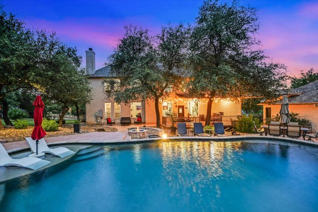 8802 Westminster GLN, Austin, TX 78730