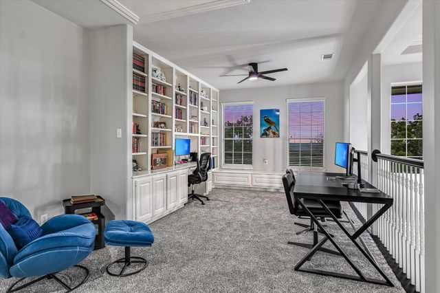8802 Westminster GLN, Austin, TX 78730