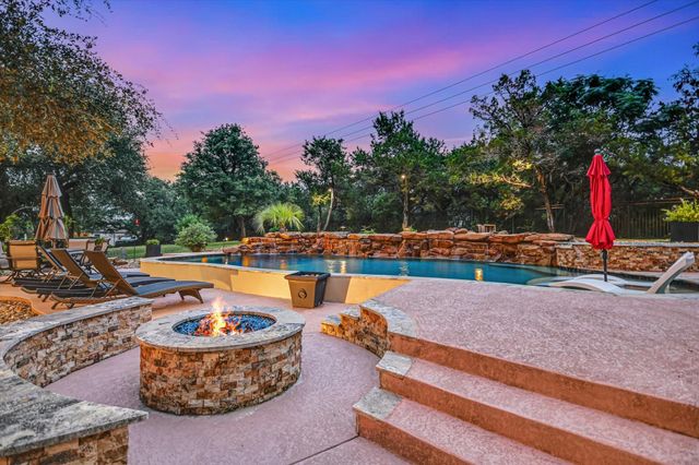 8802 Westminster GLN, Austin, TX 78730