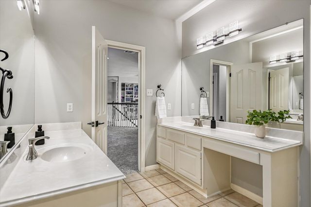 8802 Westminster GLN, Austin, TX 78730