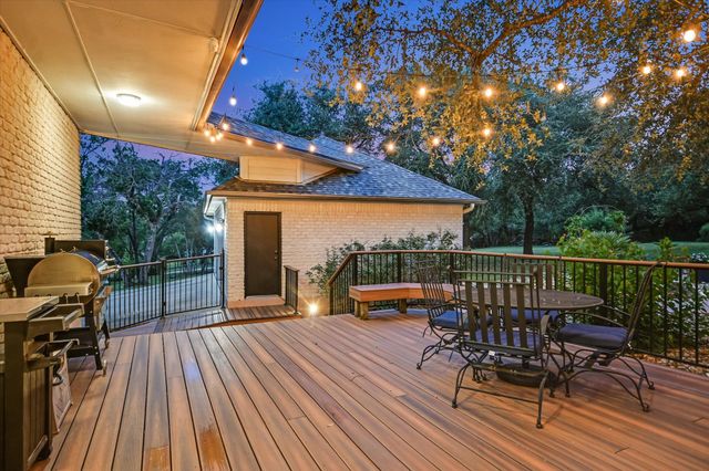 8802 Westminster GLN, Austin, TX 78730