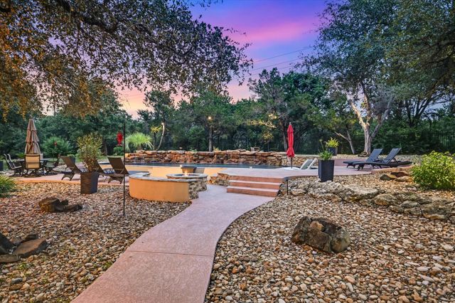 8802 Westminster GLN, Austin, TX 78730
