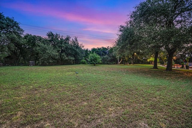 8802 Westminster GLN, Austin, TX 78730
