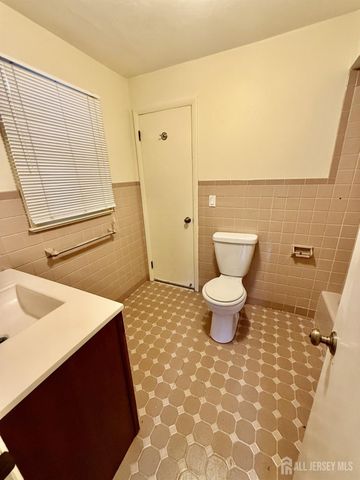 150 Karrville Road, Mansfield, NJ 07865