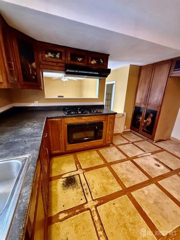 150 Karrville Road, Mansfield, NJ 07865