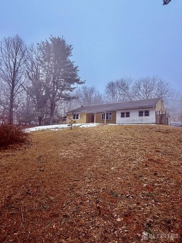 150 Karrville Road, Mansfield, NJ 07865