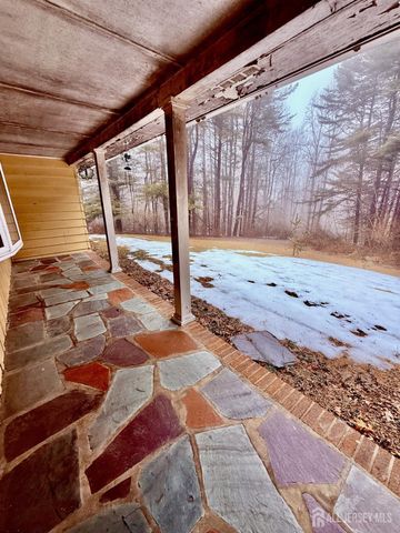 150 Karrville Road, Mansfield, NJ 07865