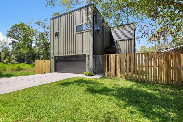 1420 Primrose Street, Conroe, TX 77385