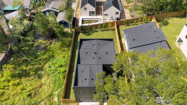 1420 Primrose Street, Conroe, TX 77385