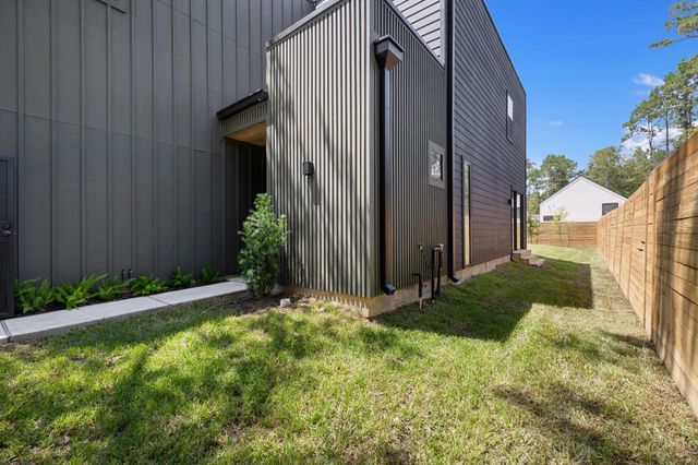 1420 Primrose Street, Conroe, TX 77385