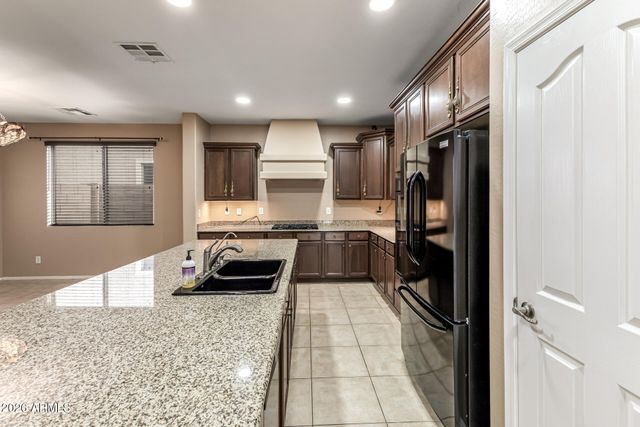 1694 S ROCHESTER Drive, Gilbert, AZ 85295