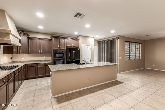 1694 S ROCHESTER Drive, Gilbert, AZ 85295