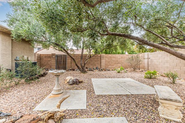 1694 S ROCHESTER Drive, Gilbert, AZ 85295