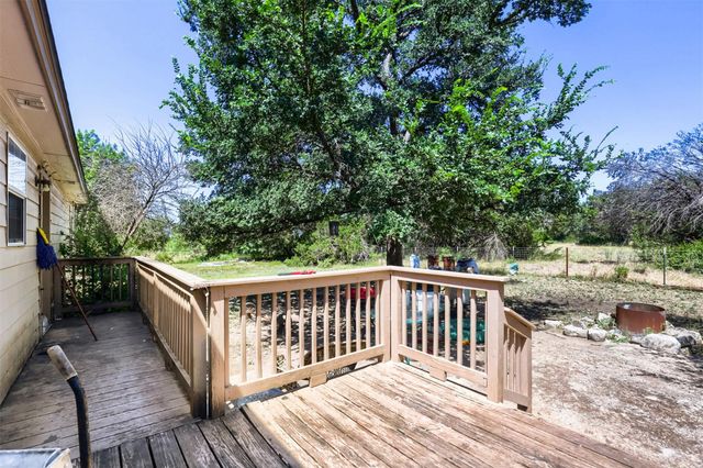 5401 County Road 200, Liberty Hill, TX 78642