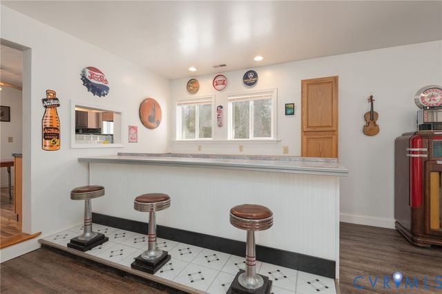 897 Willow Lake Rd, Buckingham, VA 23921