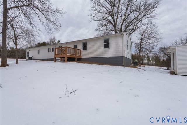 897 Willow Lake Rd, Buckingham, VA 23921