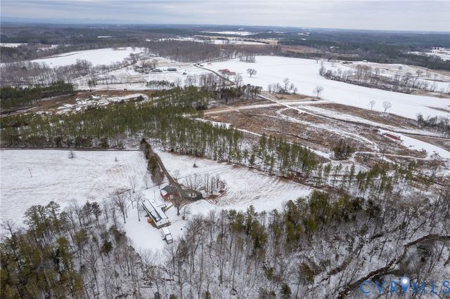 897 Willow Lake Rd, Buckingham, VA 23921