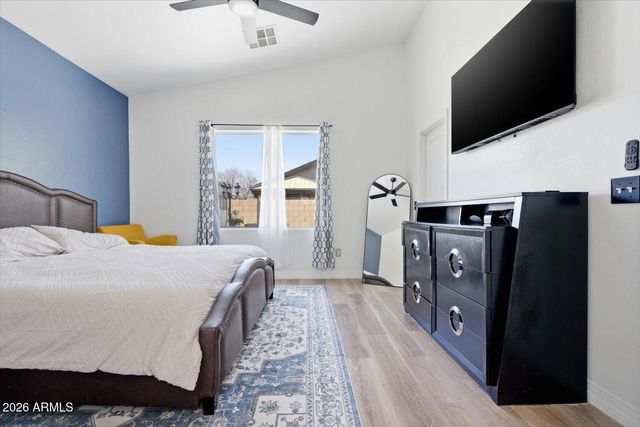 6822 S 40TH Drive, Phoenix, AZ 85041