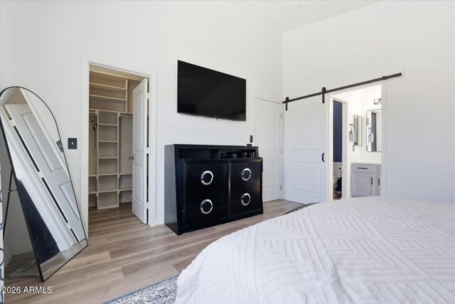 6822 S 40TH Drive, Phoenix, AZ 85041