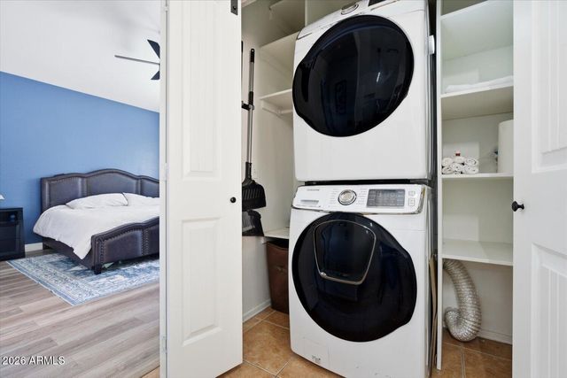 6822 S 40TH Drive, Phoenix, AZ 85041