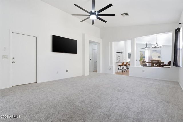 6822 S 40TH Drive, Phoenix, AZ 85041